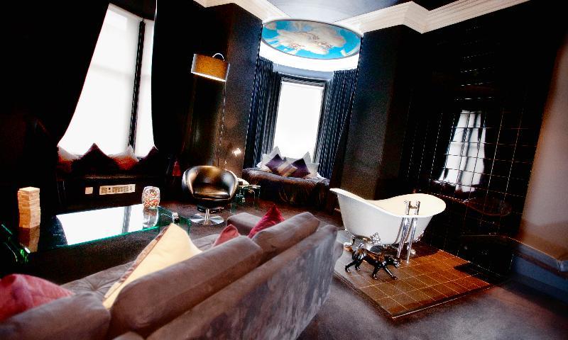 Carmelite Hotel; BW Signature Collection Aberdeen Bagian luar foto